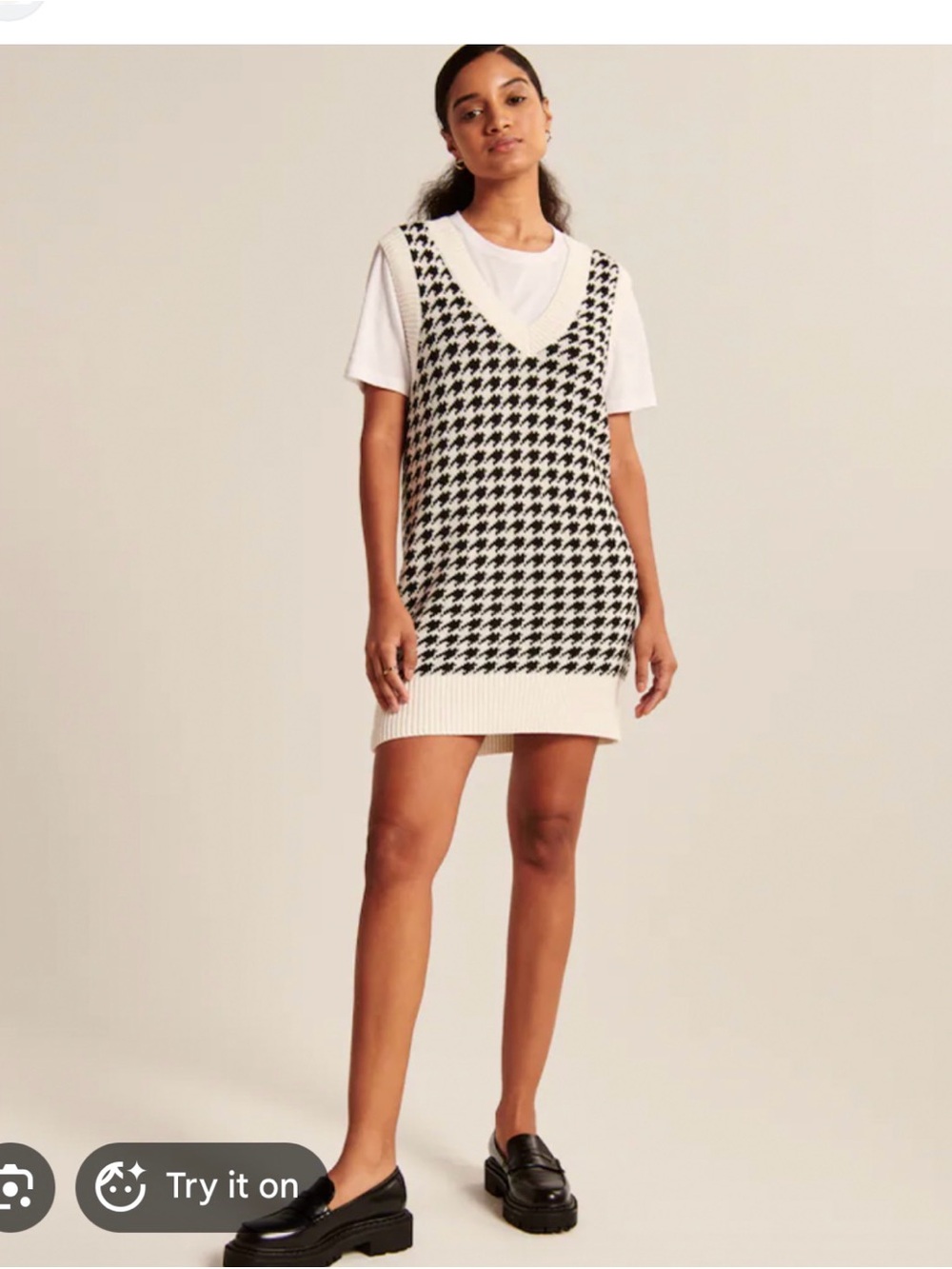 Abercrombie Black & Cream Houndstooth V-Neck Sweater Vest dress